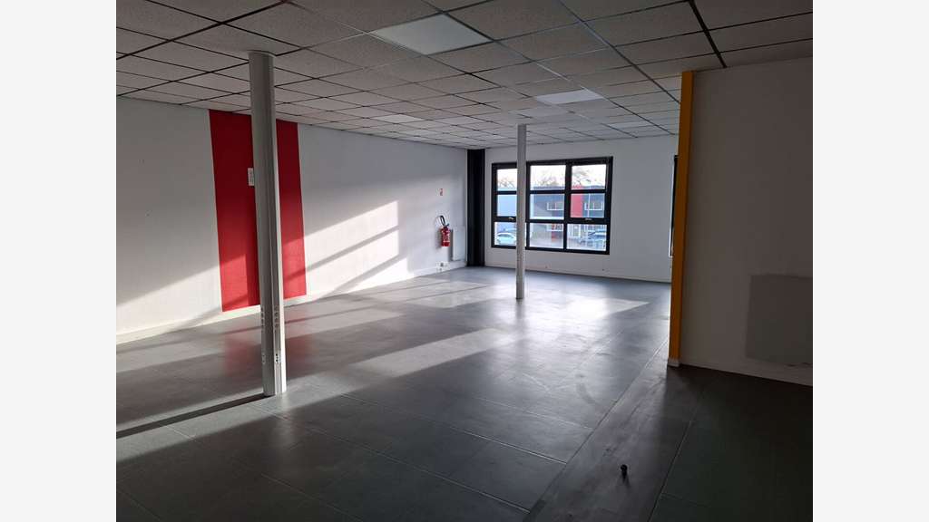 A louer local d'activité 564m² Hauts de Couëron