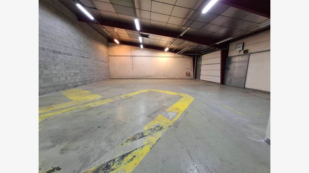 A louer local d'activité 564m² Hauts de Couëron