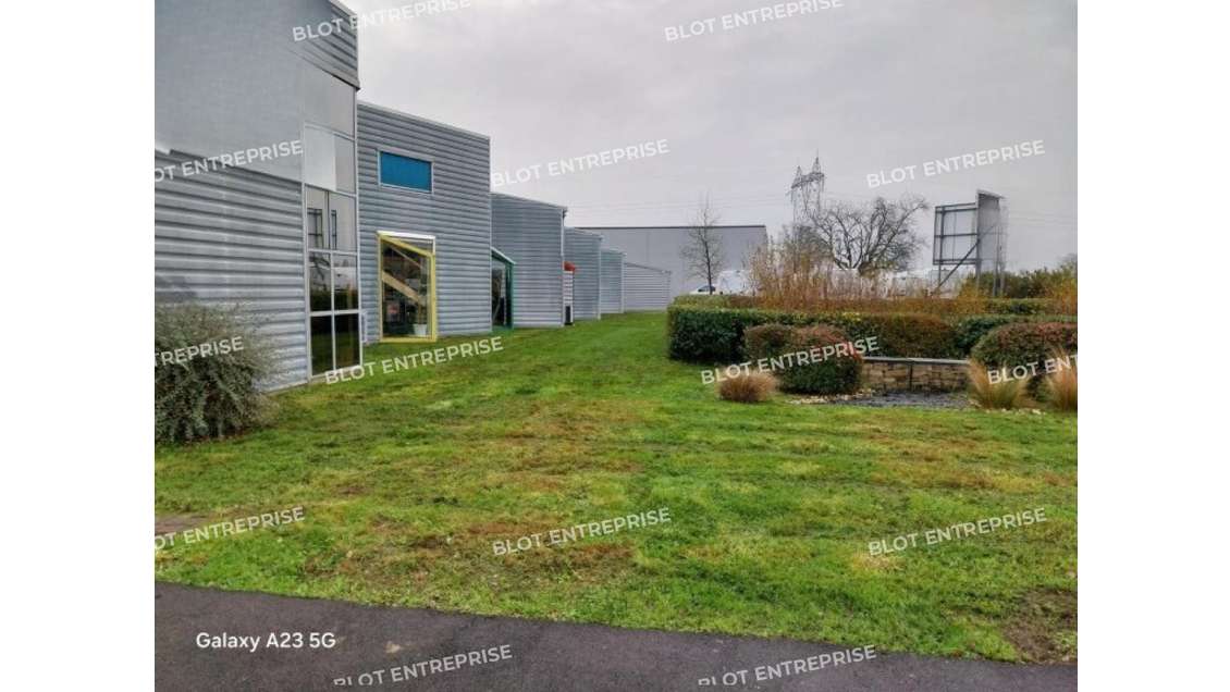 A louer local d'activités 1314m² à Couëron