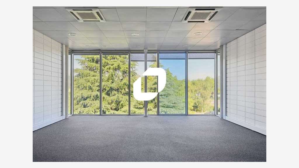 A louer Local d'activité 405m² Evry courcouronnes