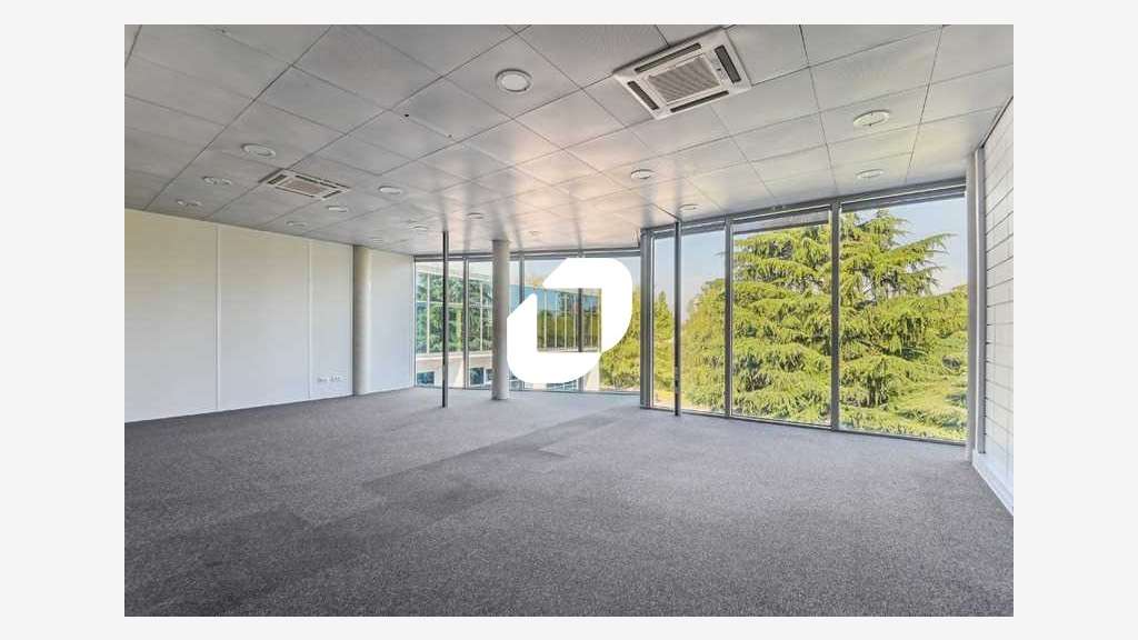 A louer Local d'activité 405m² Evry courcouronnes