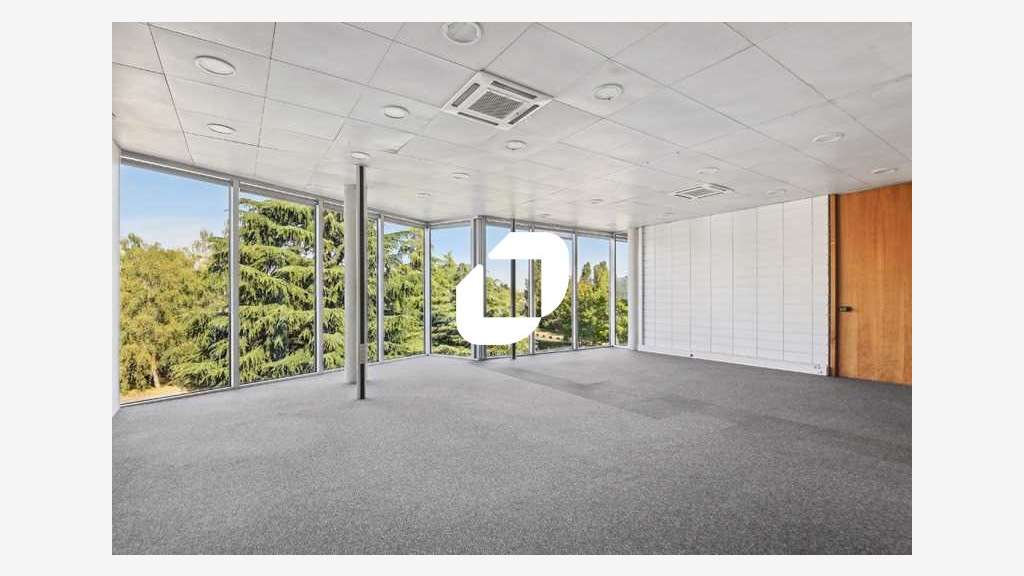 A louer Local d'activité 405m² Evry courcouronnes