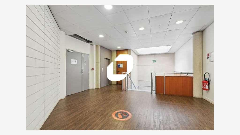 A louer Local d'activité 405m² Evry courcouronnes