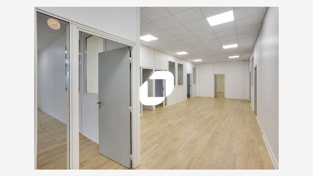 A louer Local d'activité 678m² Evry courcouronnes