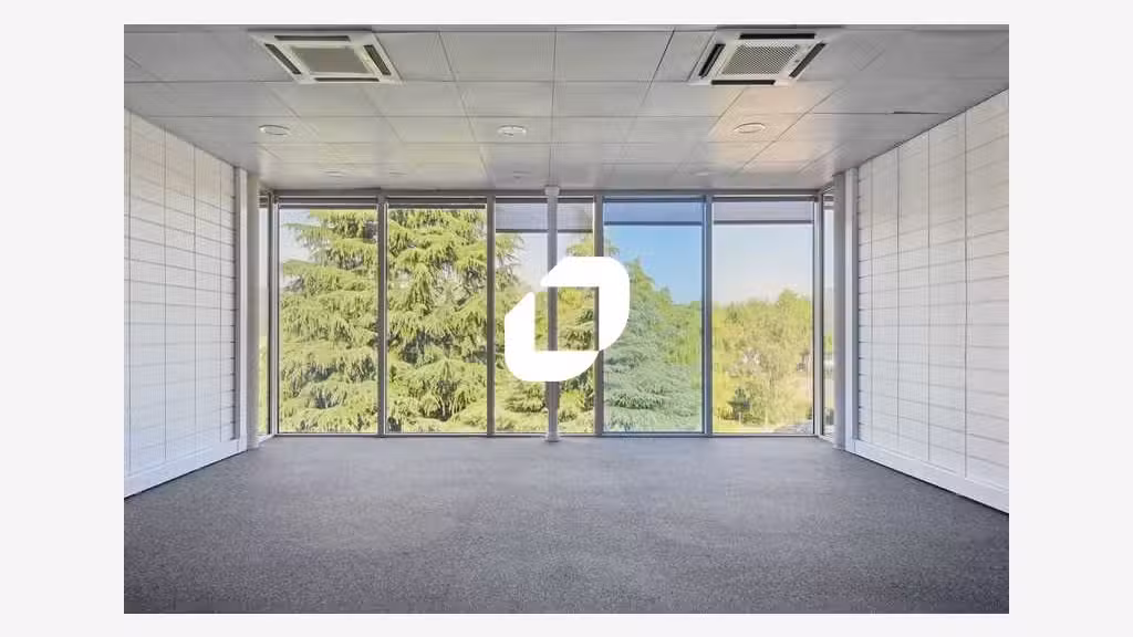 A louer Local d'activité 1681m² Evry courcouronnes