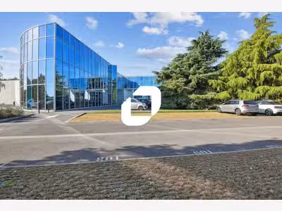 A louer Local d'activité 1681m² Evry courcouronnes