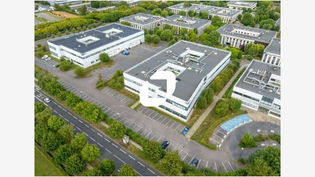 A louer Local d'activité 1241m² Cergy