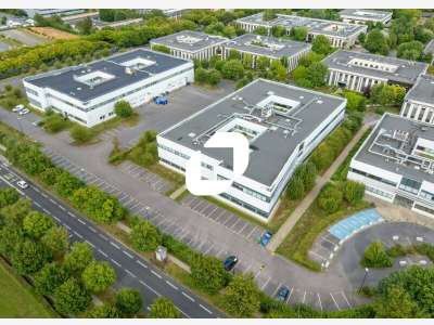 A louer Local d'activité 1241m² Cergy