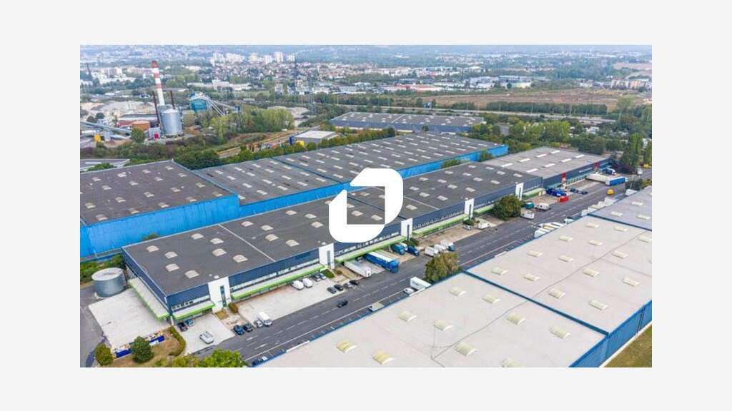 A louer Local d'activité 11369m² Cergy