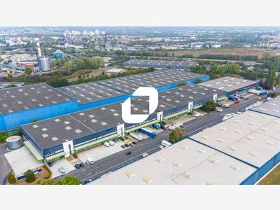 A louer Local d'activité 11369m² Cergy