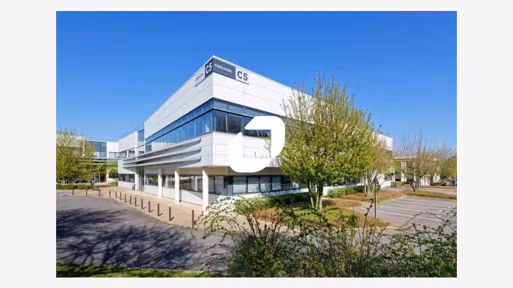 A louer Local d'activité 6747m² Cergy
