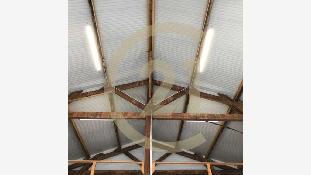 Bâtiment de stockage 150m² à louer à Courlaoux
