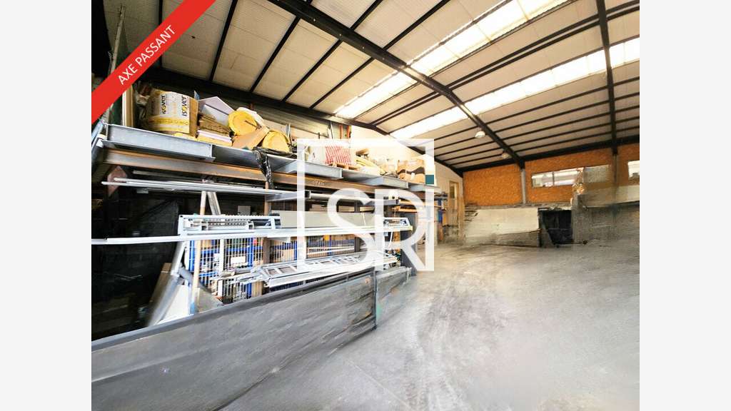 Loue local d'activité 1072m² à Cournon-d'Auvergne