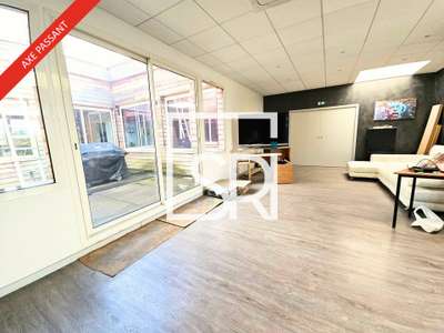 Loue local d'activité 1072m² à Cournon-d'Auvergne