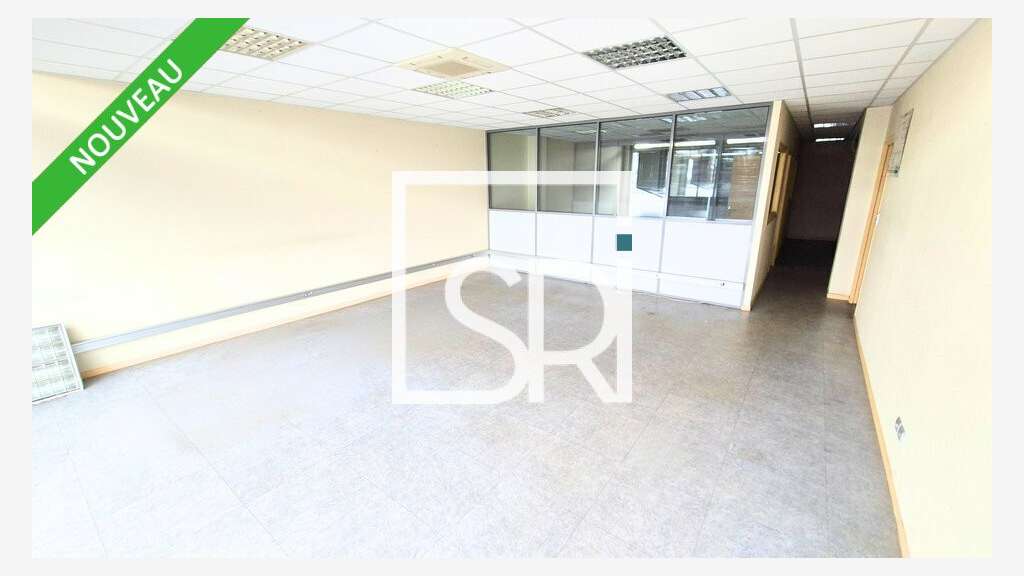 A louer local activité 238m² Cournon-d'Auvergne ZI