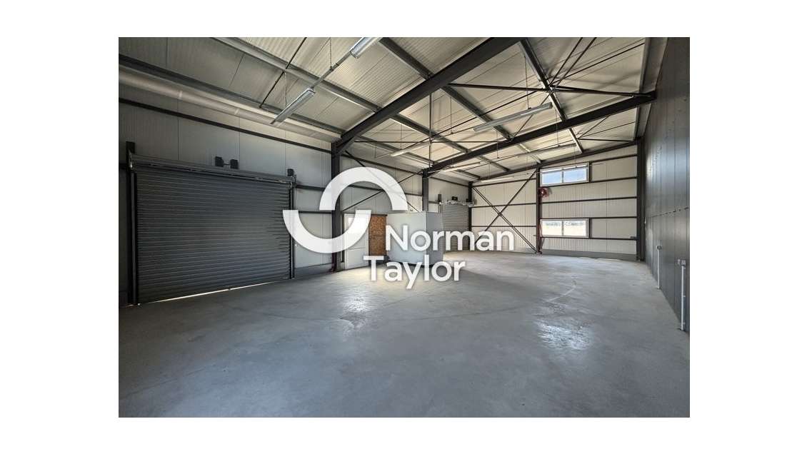 Local d'activité de 120m² à louer à Cournonsec