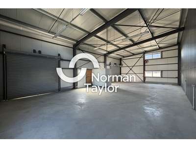 Location Locaux d'activités - Entrepôts à Cournonsec