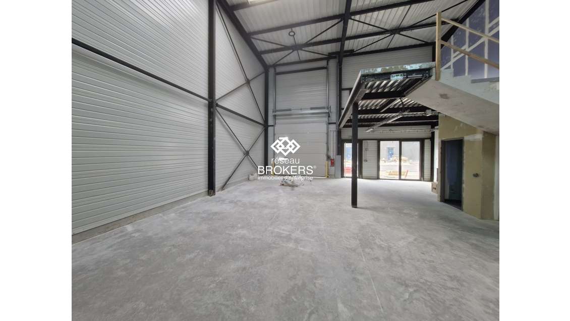 A louer local activité Zone de la Régale, Courtry