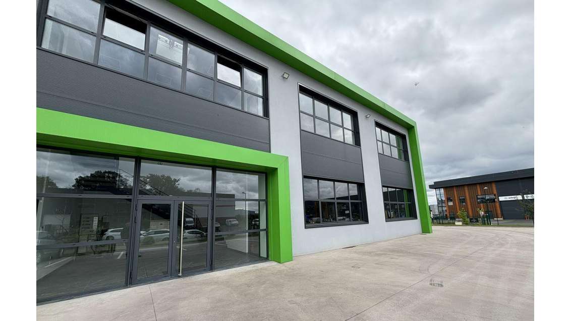 Location local neuf et climatisé 200m² R+1 Courtry