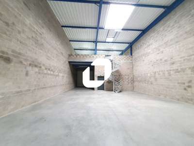 Location Locaux d'activités - Entrepôts à Courtry