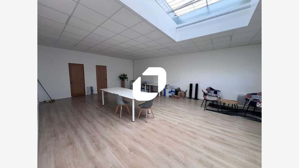 A louer Local d'activité 180m² Courtry