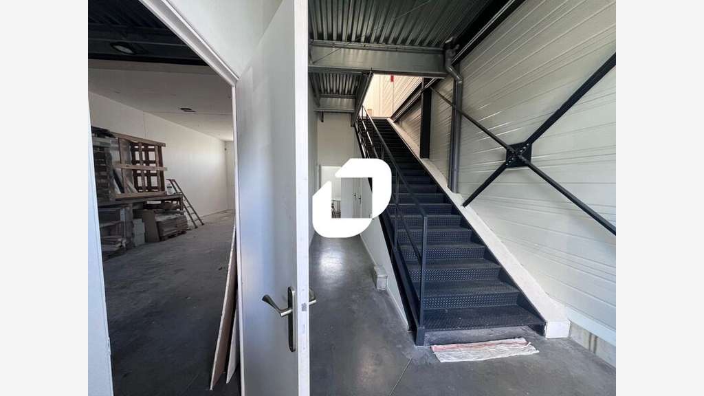 A louer Local d'activité 180m² Courtry