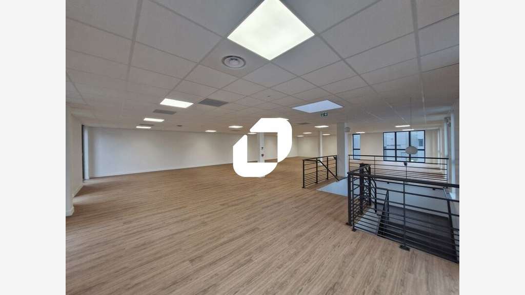 A louer Local d'activité 1414m² Courtry