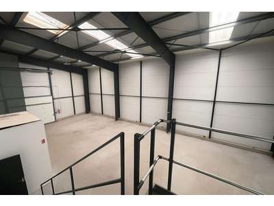 Location Locaux d'activités - Entrepôts à Crach