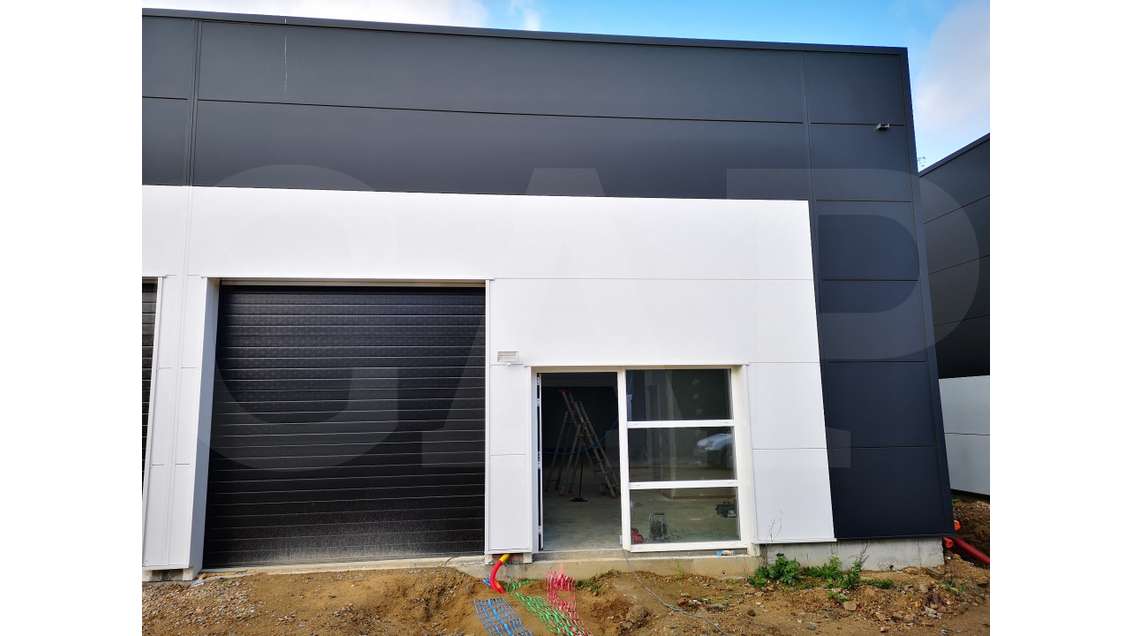 A louer bâtiment d'activités neuf de 150m² à Auray