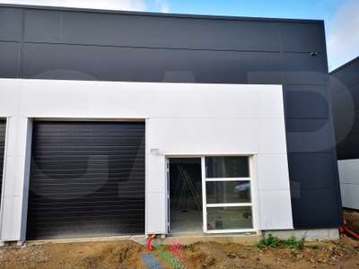 A louer bâtiment d'activités neuf de 150m² à Auray