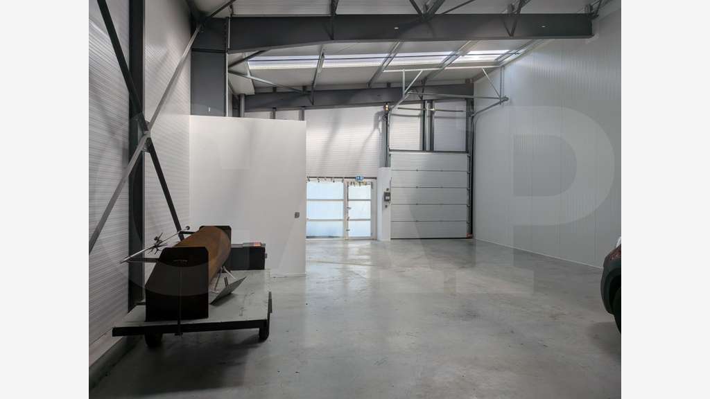 A louer bâtiment d'activités neuf de 150m² à Auray
