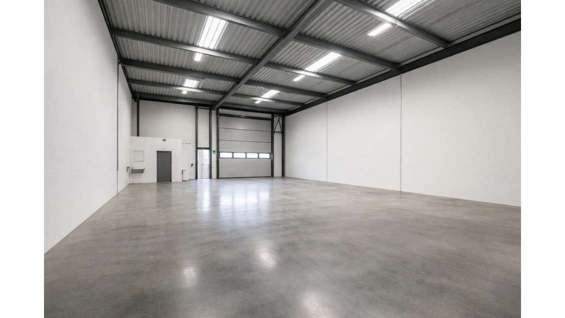 Local d'activité 240m² à louer à Creil