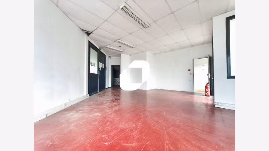 A louer Local d'activité 360m² Creteil