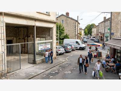 A louer local 200m² avec stationnement à Creuzier 