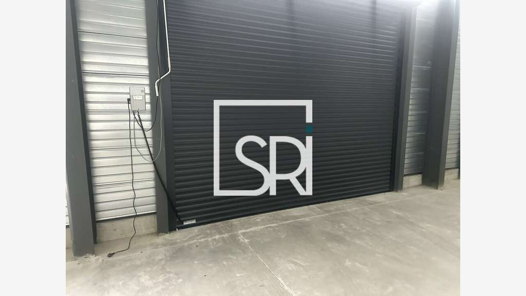 Entrepôt 350m² à louer à Creuzier-le-Neuf