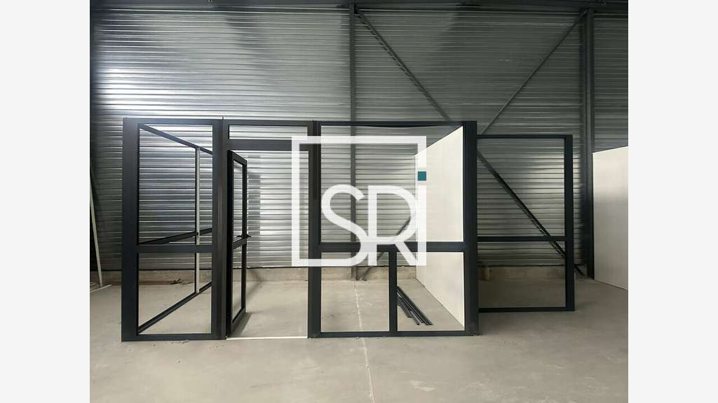 Entrepôt 350m² à louer à Creuzier-le-Neuf