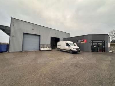 Location bâtiment 640m² à Crevin