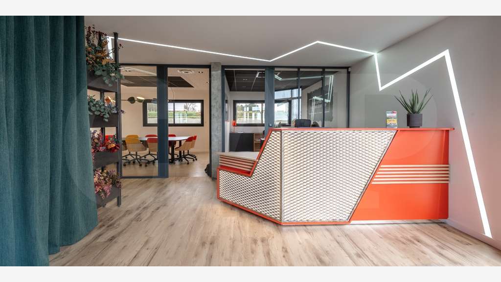 Location bâtiment 640m² à Crevin
