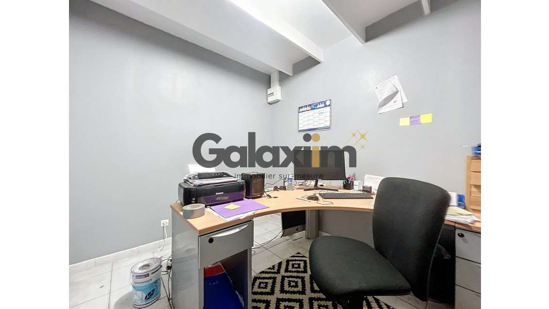 A louer entrepôt 120m² empl stratégique Crevin