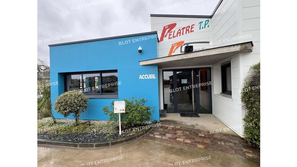 A louer local d'activités 210m² à Crevin