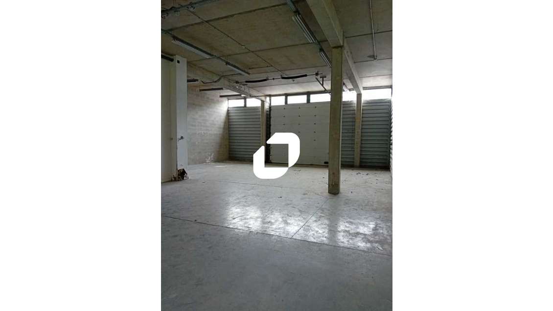 A louer Local d'activité 293m² Croissy beaubourg