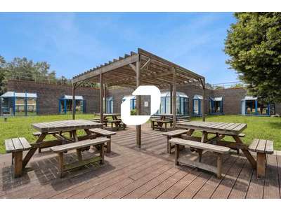 Location Locaux d'activités - Entrepôts à Croissy-Beaubourg