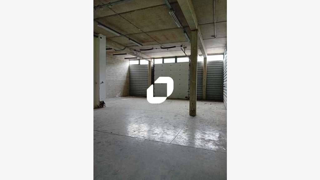 A louer Local d'activité 293m² Croissy beaubourg