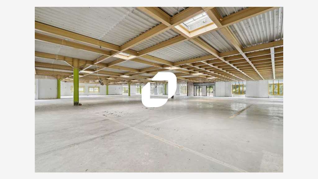 A louer Local d'activité 741m² Croissy beaubourg