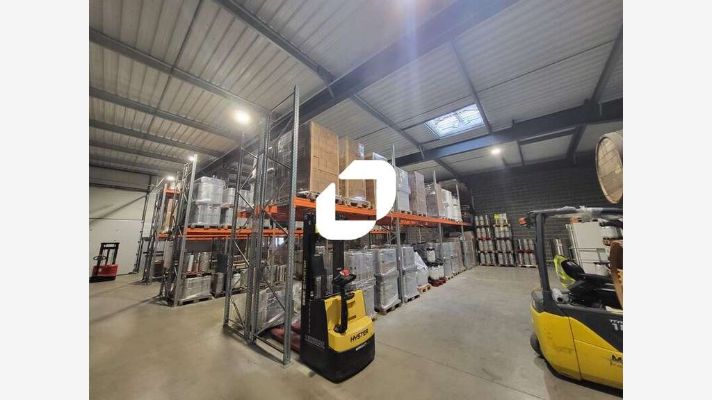 A louer Local d'activité 640m² Croix