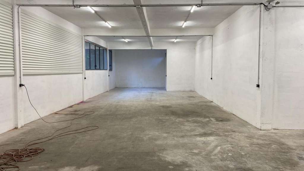 Locaux industriels de 300m² à louer à Froges (38)