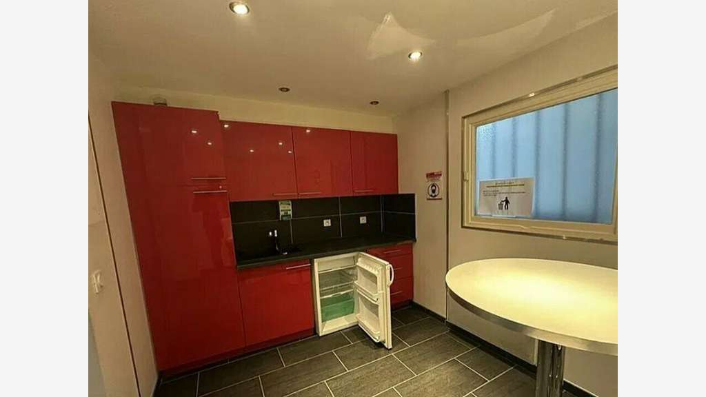 Local d'activités 580m² à louer en ZA à Cruet (73)