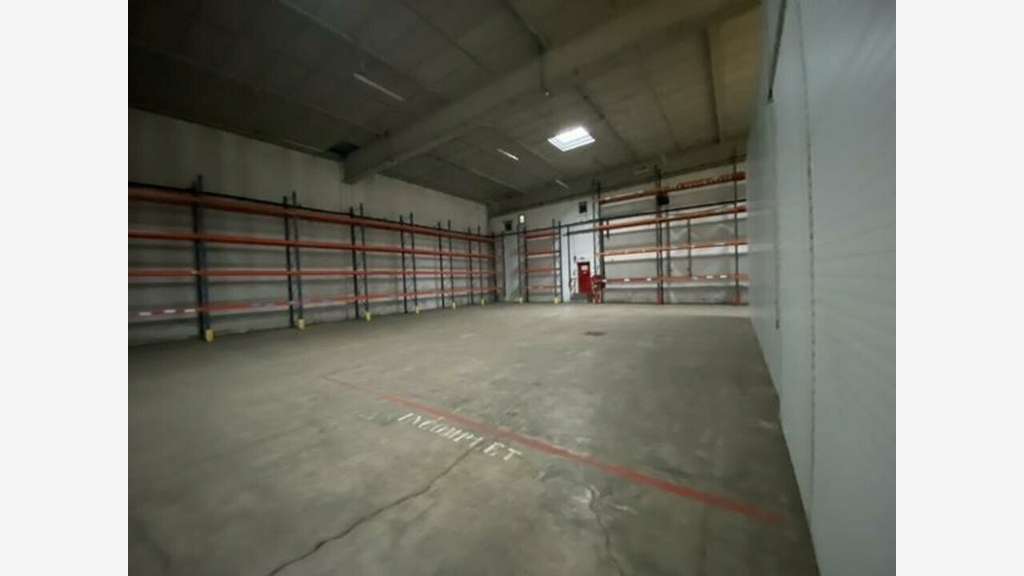 Local d'activité de 3000m² à louer à Danjoutin