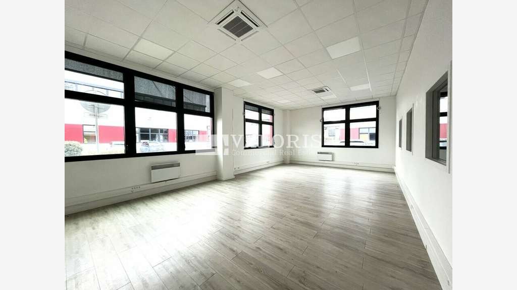 A louer locaux mixtes 200m² Dardilly Techlid A6