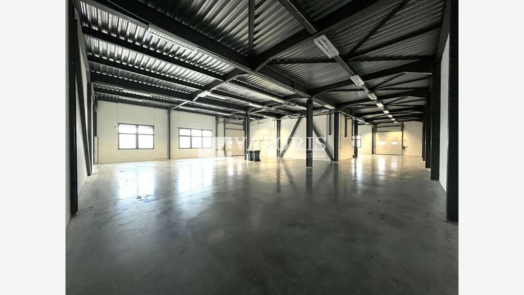 A louer locaux mixtes 200m² Dardilly Techlid A6